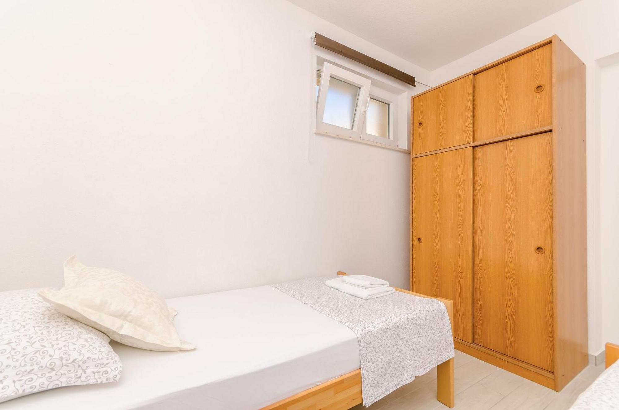 Apartments Toni Vinišće Zewnętrze zdjęcie