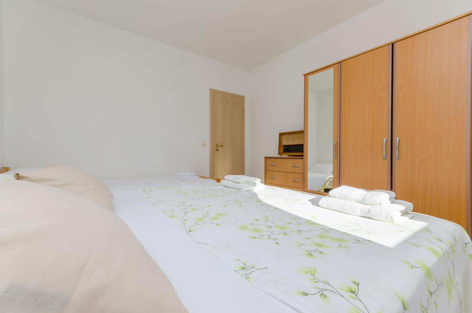 Apartments Toni Vinišće Zewnętrze zdjęcie