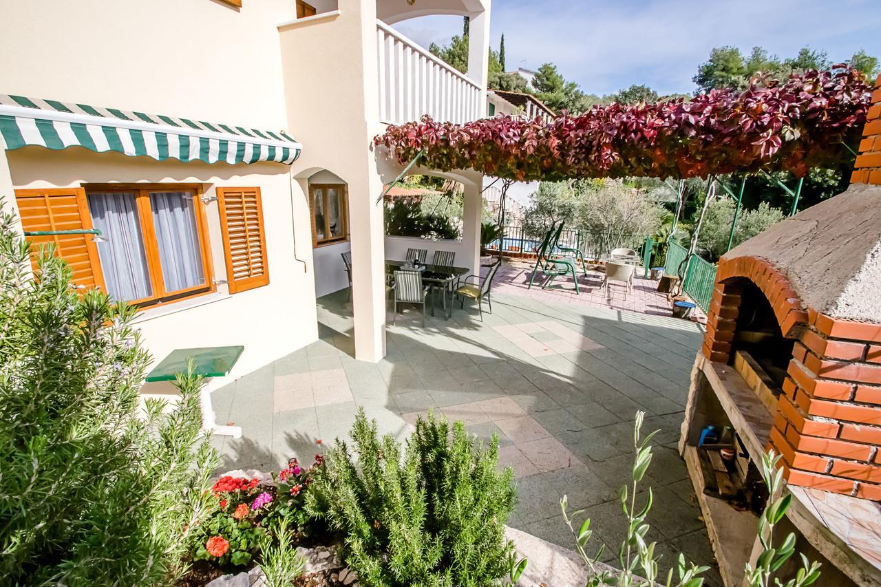 Apartments Toni Vinišće Zewnętrze zdjęcie