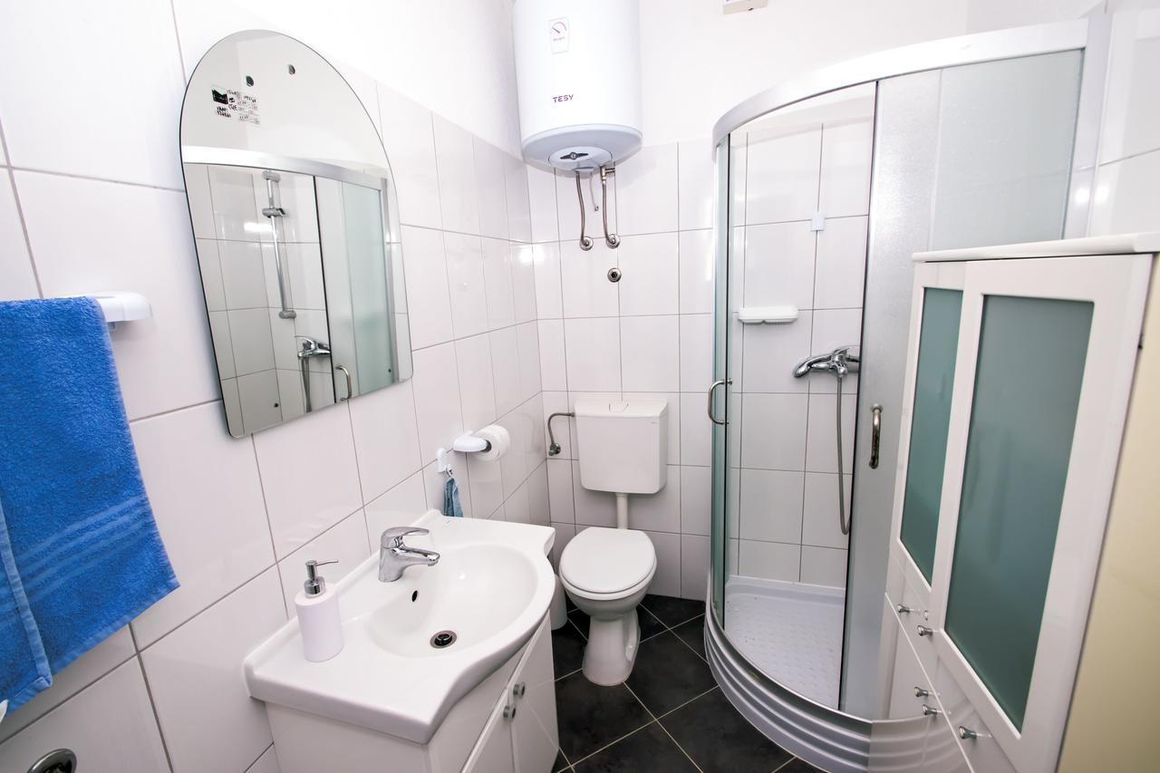 Apartments Toni Vinišće Zewnętrze zdjęcie