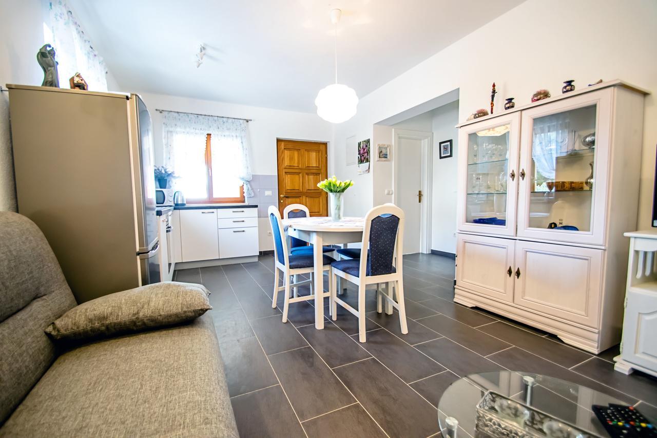 Apartments Toni Vinišće Zewnętrze zdjęcie