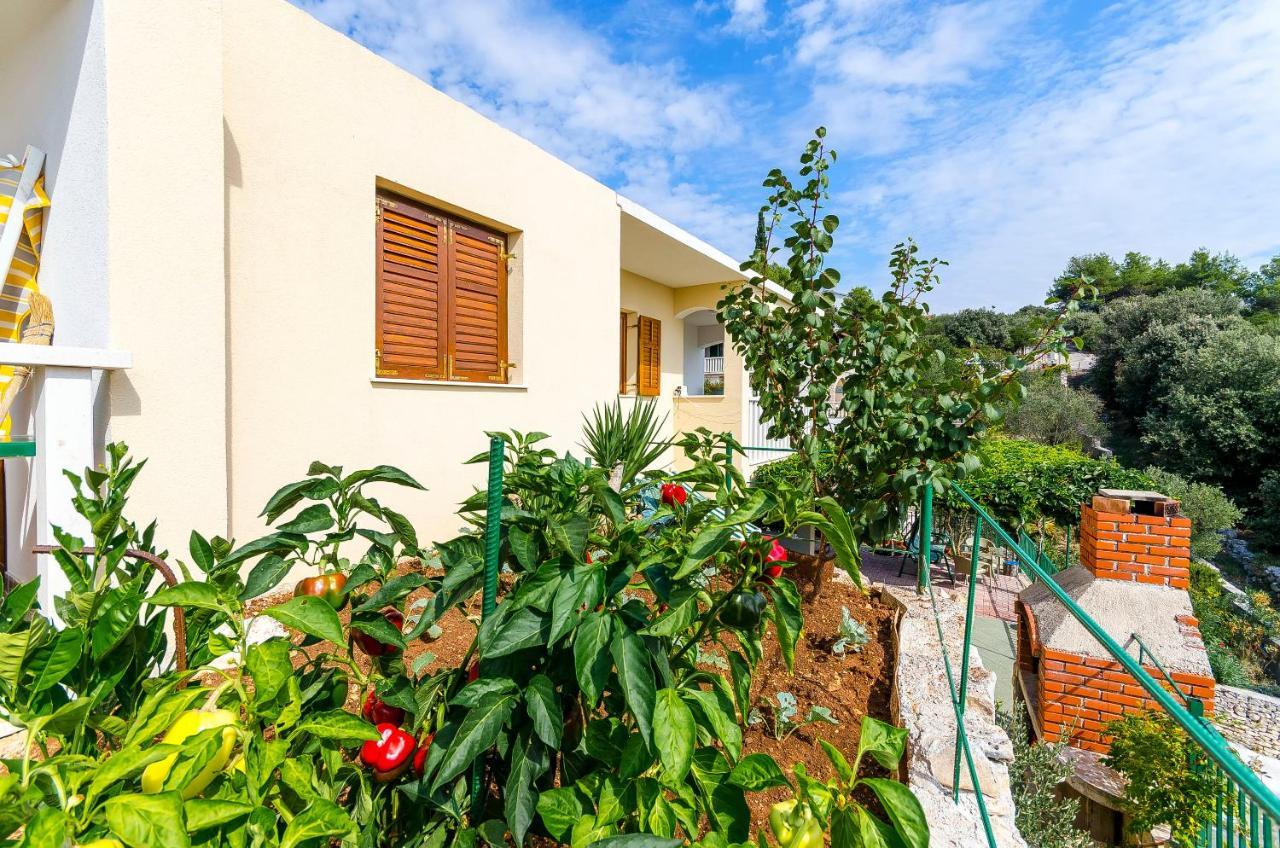 Apartments Toni Vinišće Zewnętrze zdjęcie