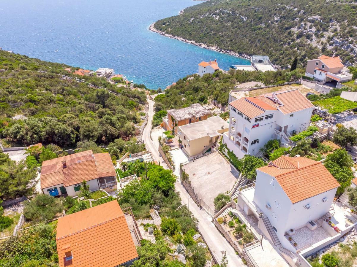 Apartments Toni Vinišće Zewnętrze zdjęcie